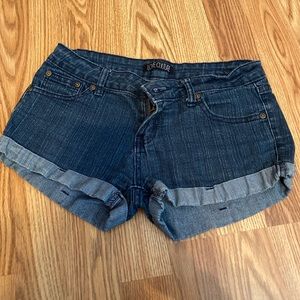 LOVE CULTURE SIZE SMALL SHORTS